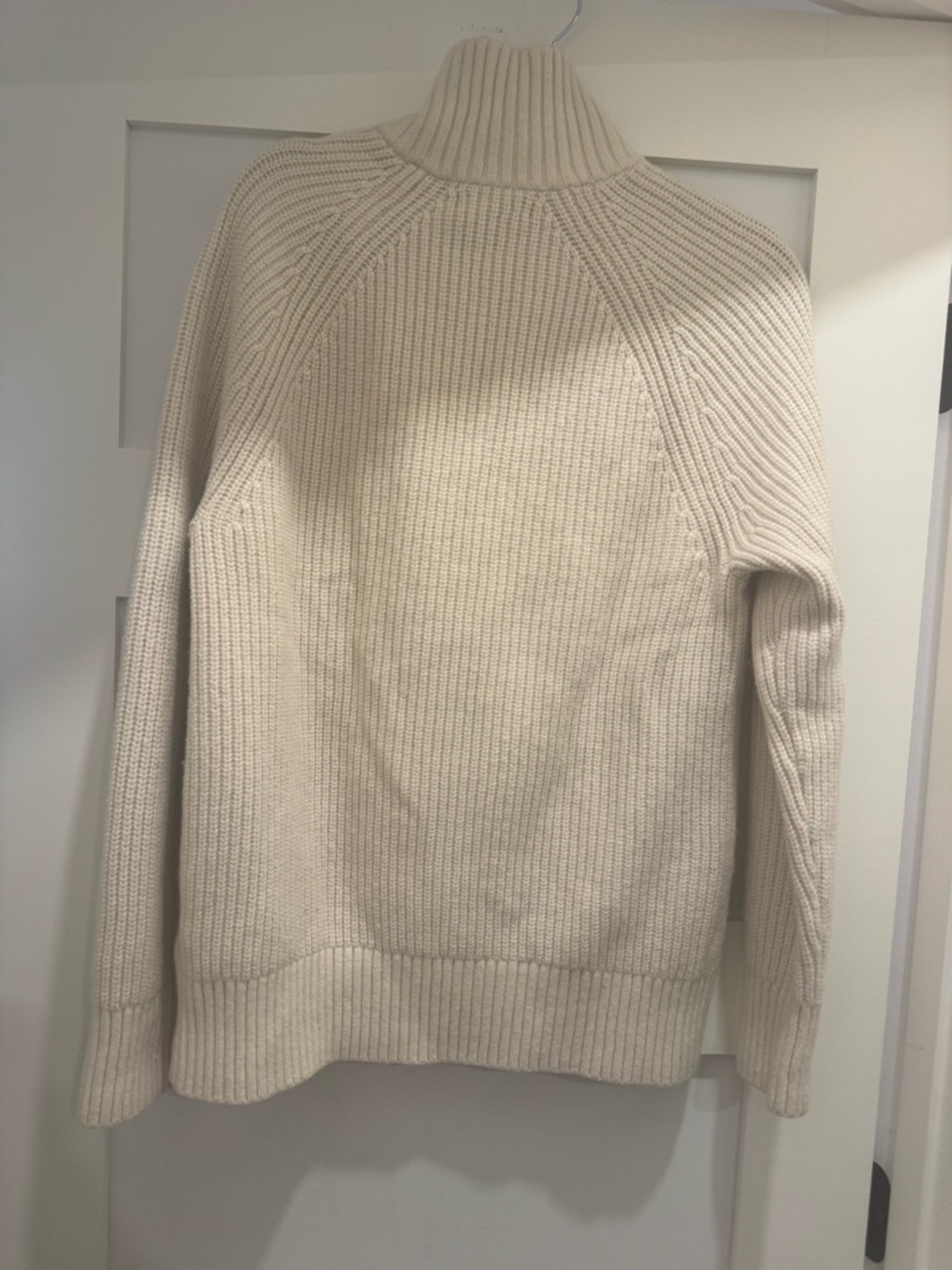 Men’s Banana Republic Merino Wool full zip sweater. Size large. - Picture 2 of 8